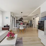 Ventana With Terrace And Bbq Villa