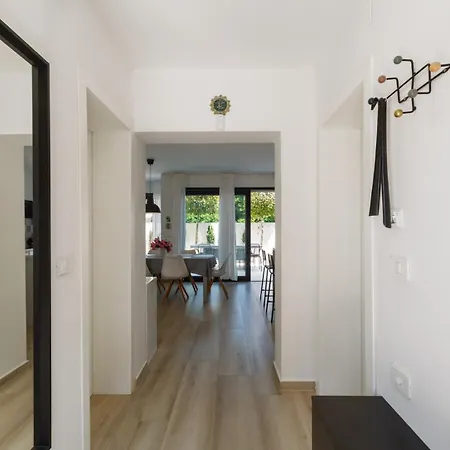 Ventana With Terrace And Bbq Savudrija
