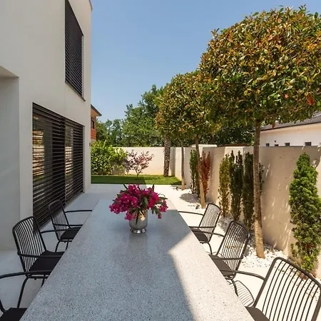 Ventana With Terrace And Bbq * Savudrija