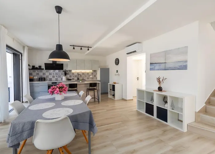 Ventana With Terrace And Bbq Βίλα Savudrija