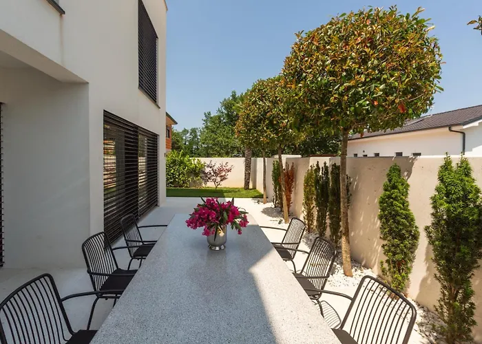 Ventana With Terrace And Bbq * Savudrija
