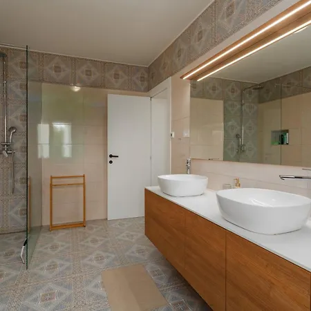 Ventana With Terrace And Bbq Вилла *