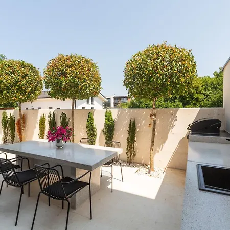 Ventana With Terrace And Bbq Вилла Савудрия