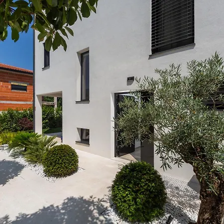 Ventana With Terrace And Bbq *